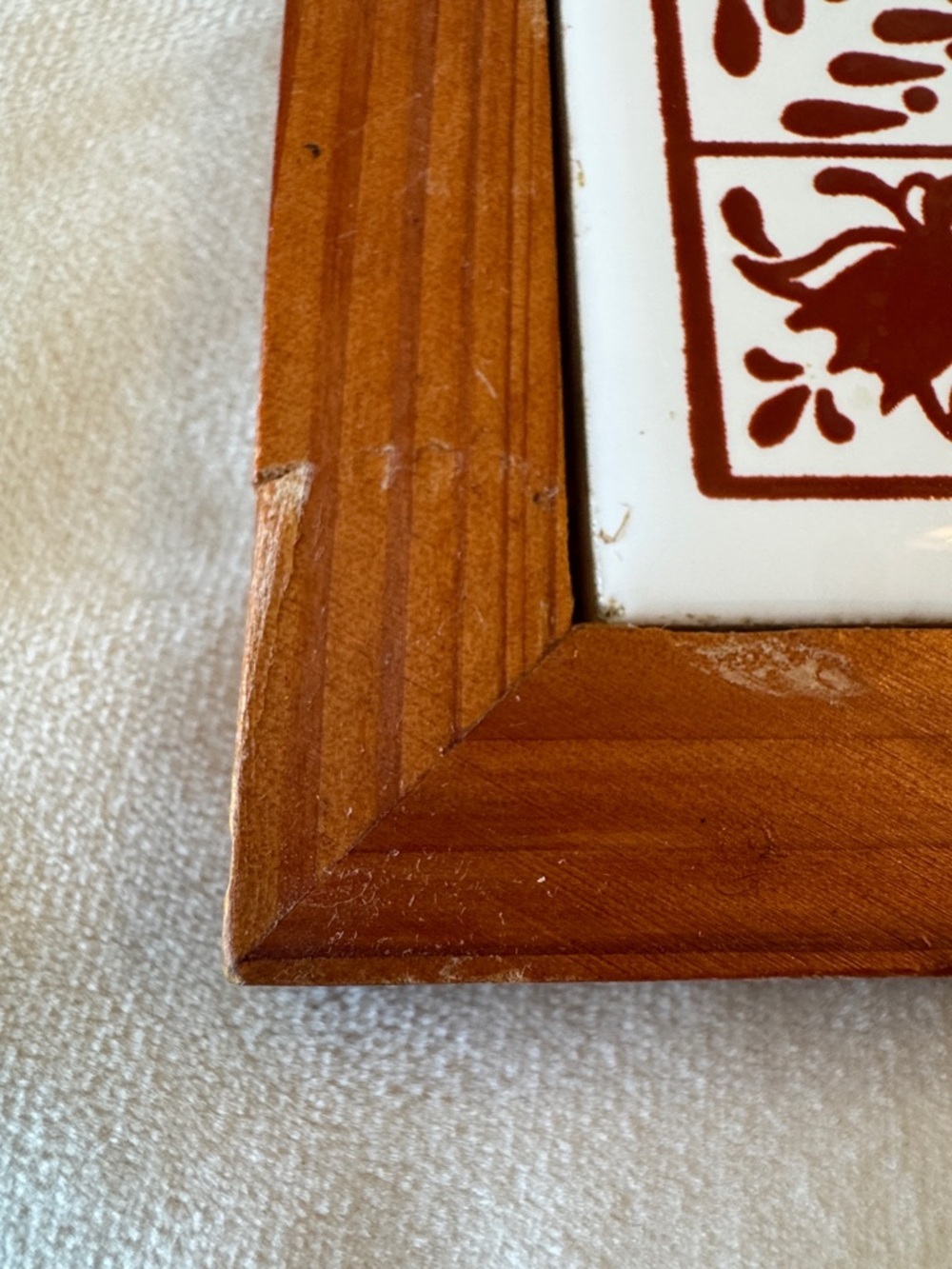 VTG! Framed Rooster Ceramic Tile Plaque in Red and White - Picture 3 of 6